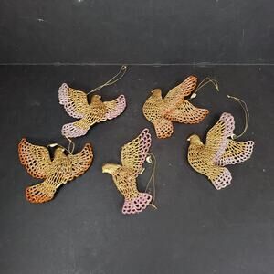 Five Dove Ornaments Plastic Lace Filigree White Christmas Glitter Gold Vtg